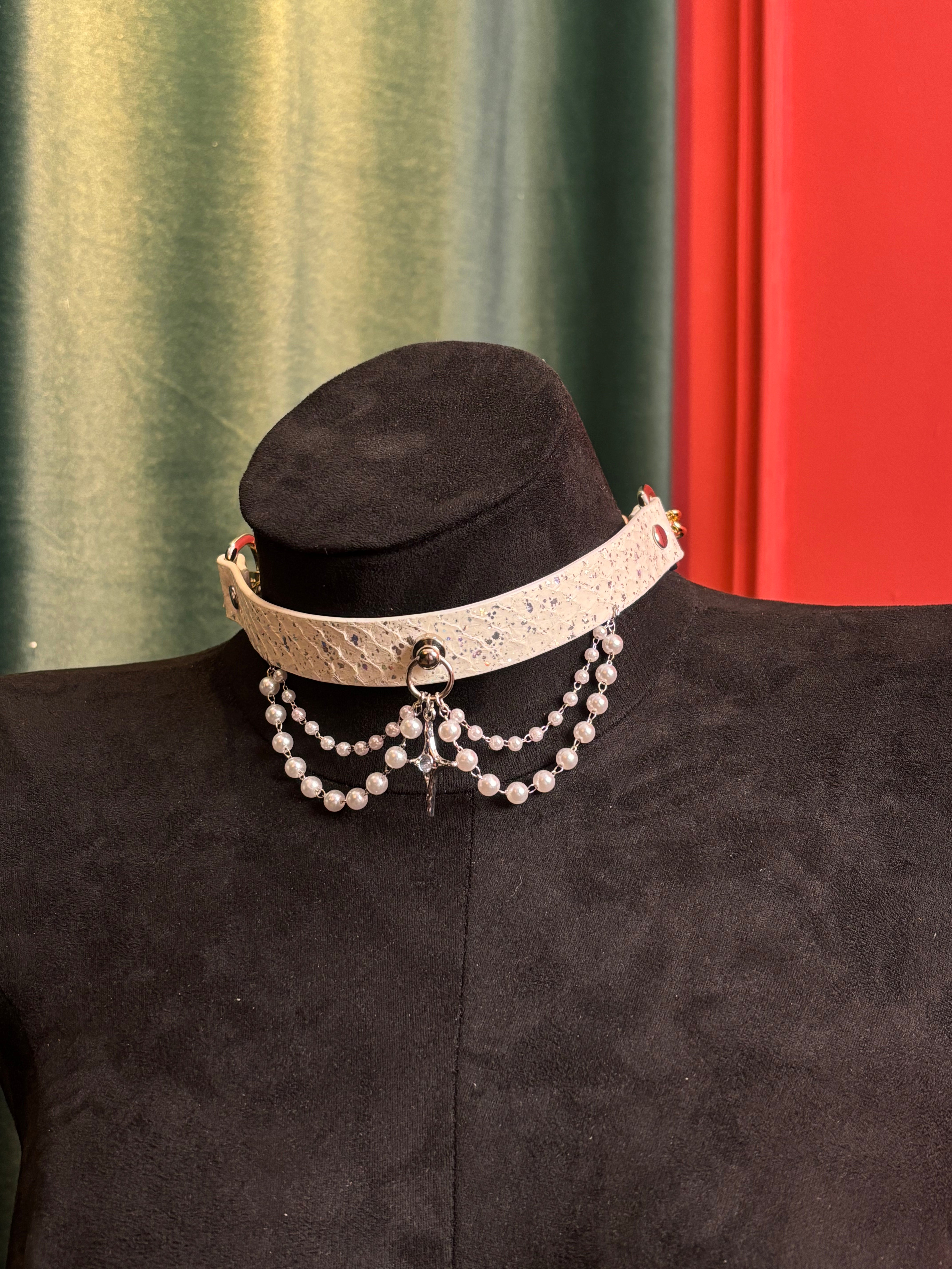 The "AfterGlow" Pulling Choker-Snake hide version