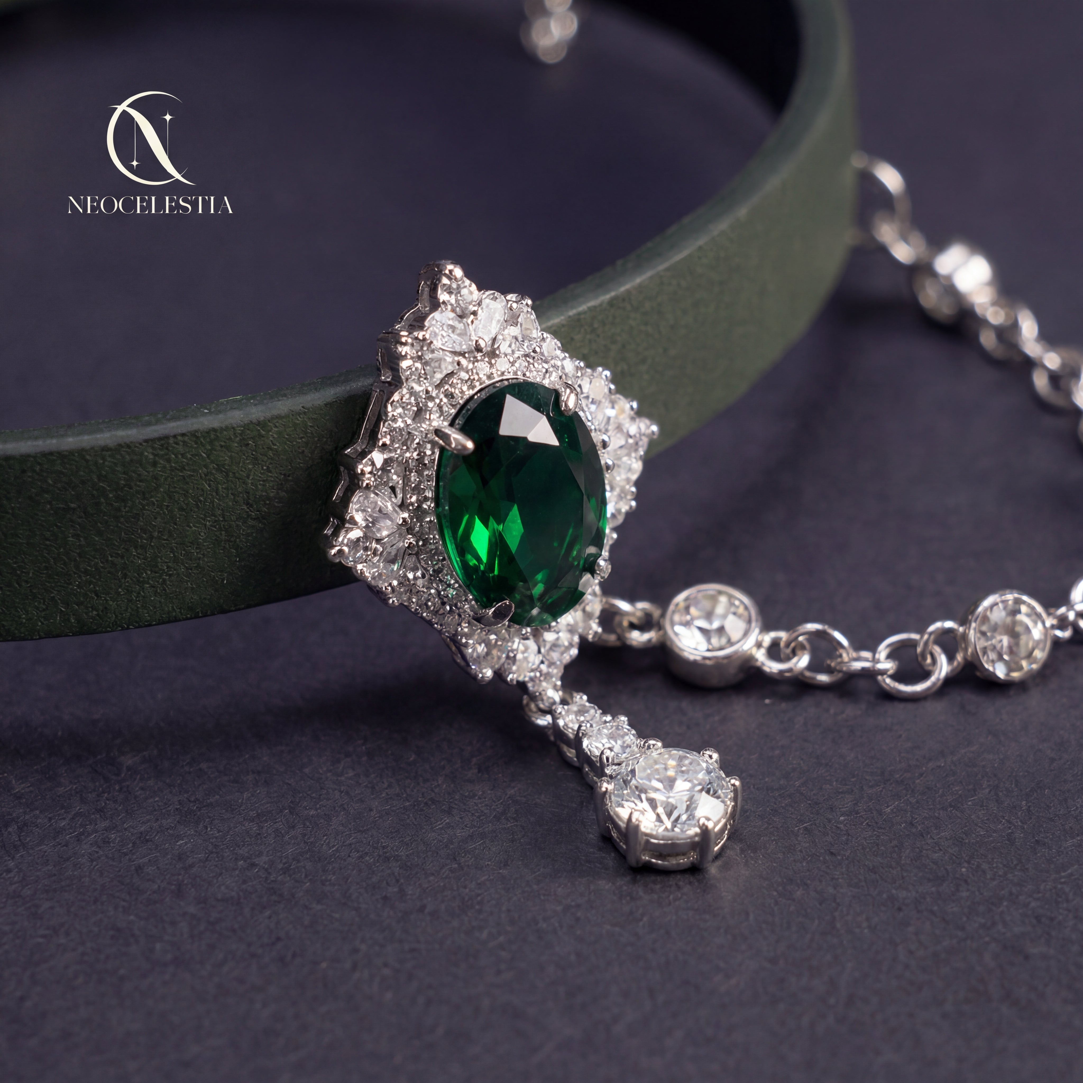 The "Emerald Heiress" Choker
