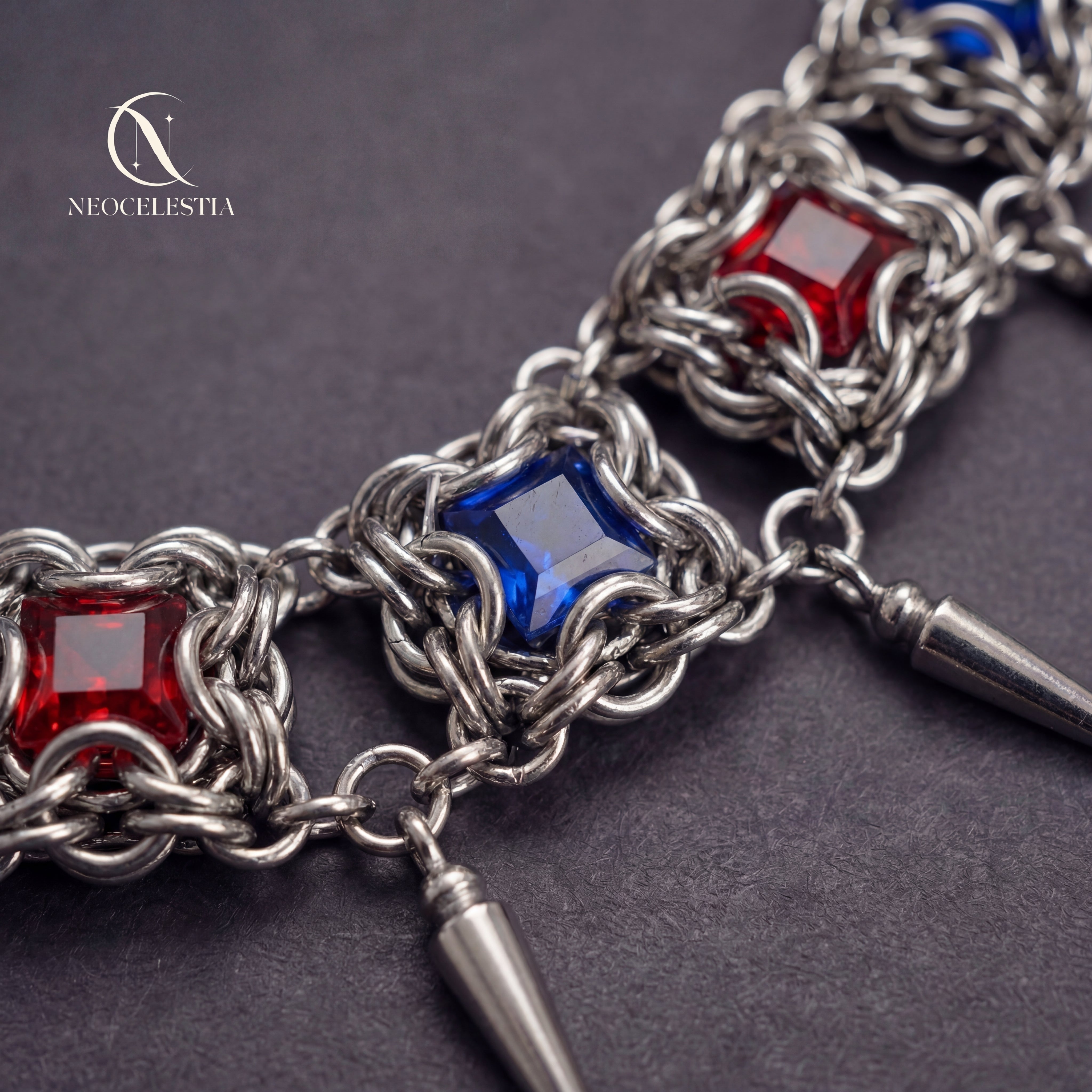 The "Lady Crimsonvein“ Chainmail Necklace